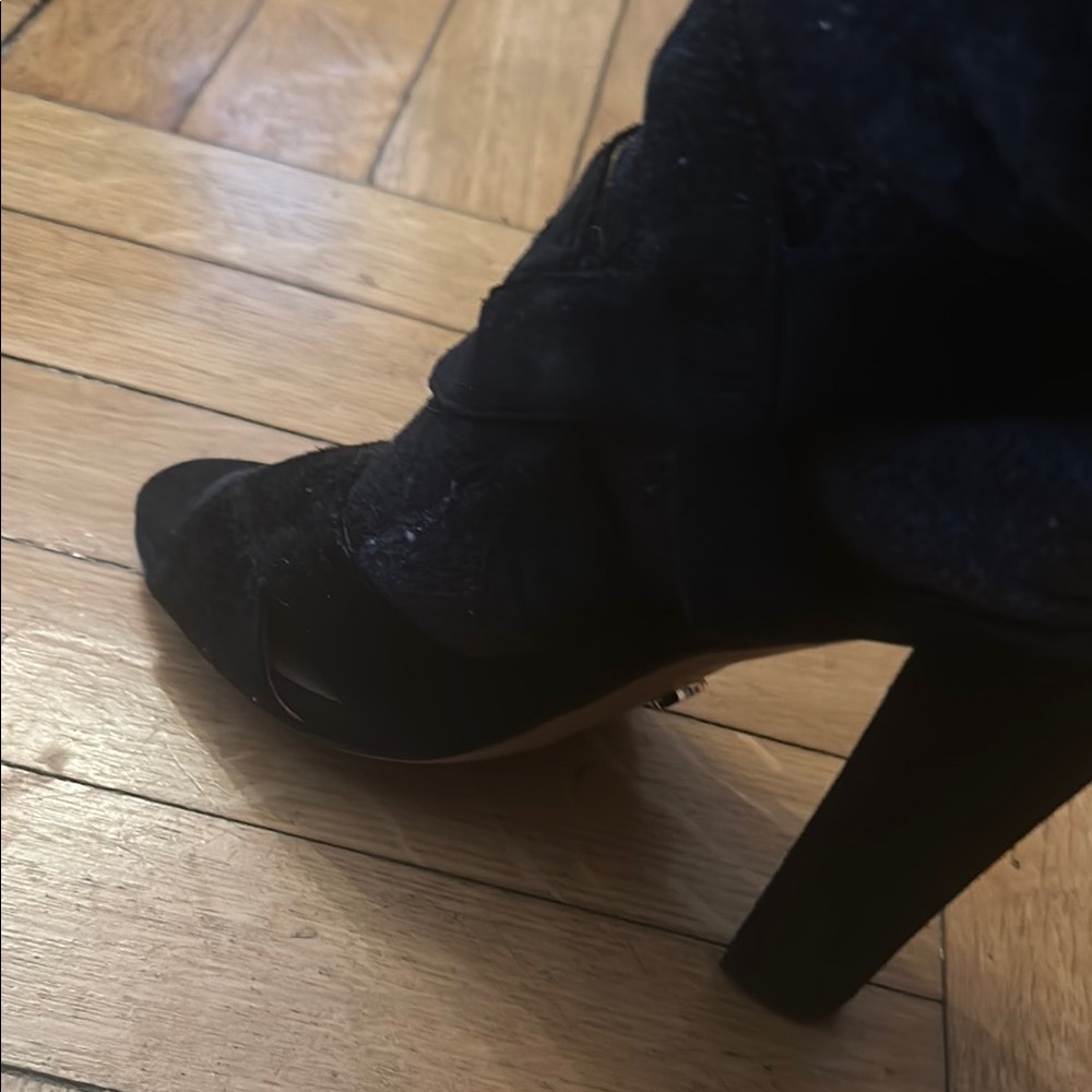 Sergio Rossi Black Sandals Sleek Design